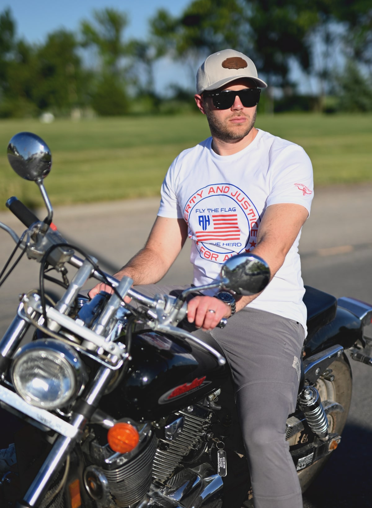 FLY THE FLAG TEE
